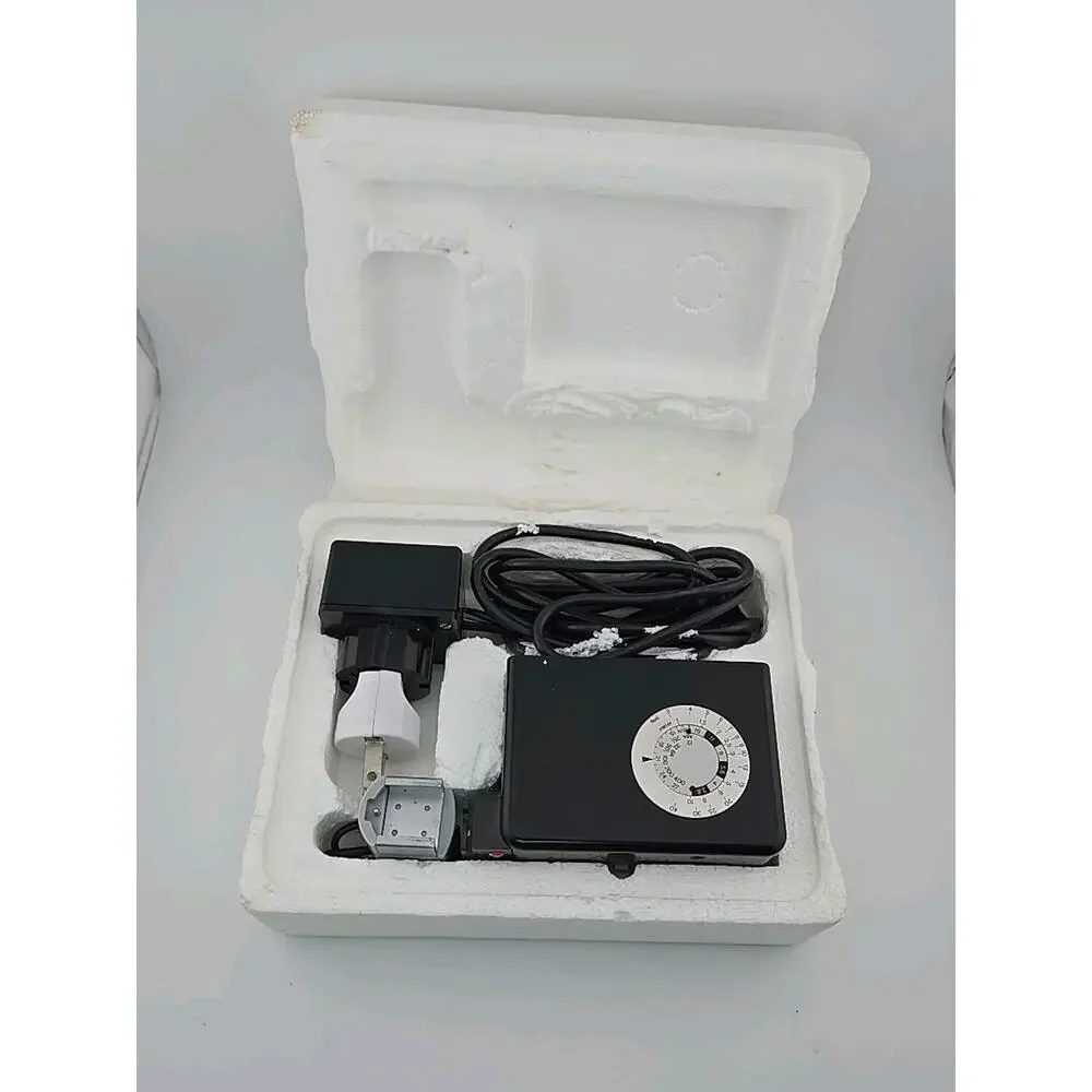 Vintage Braun Hobby F110 Electronic Flash Unit w/ Box & Manual - Untested. Read